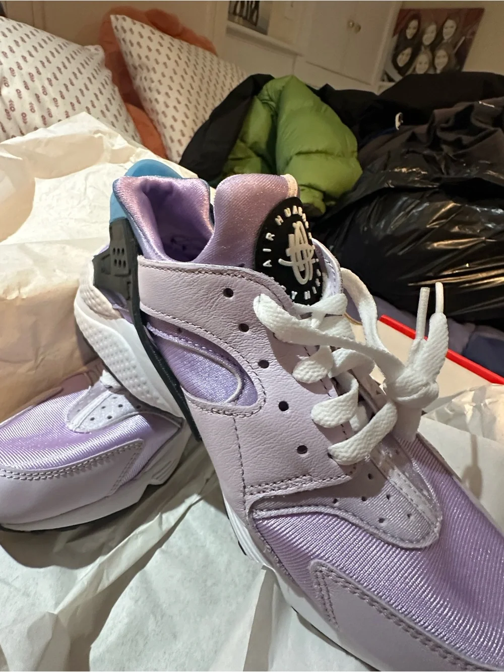 Nike Women's Lavender and White Huarache-Style Athletic Sneakers